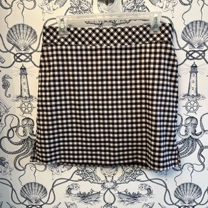 Izod Golf Skort- perfect used condition and it has pockets!